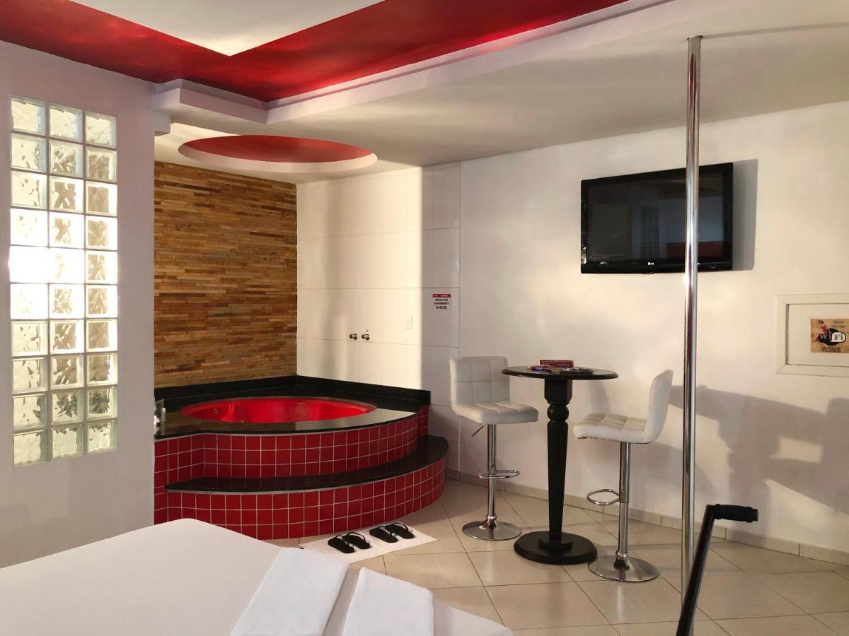 Motel Anonimus Пасо Фундо Екстериор снимка